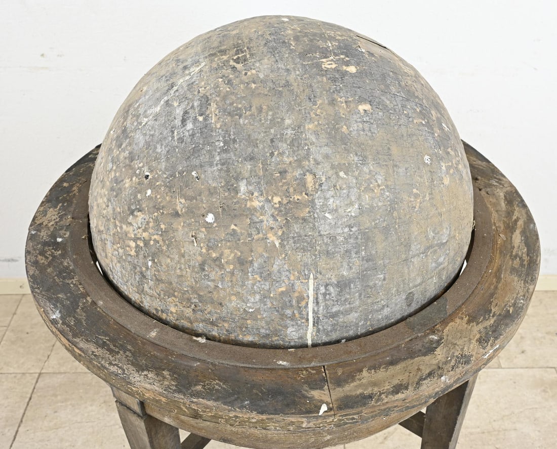 Antique globe (attic find) - 2