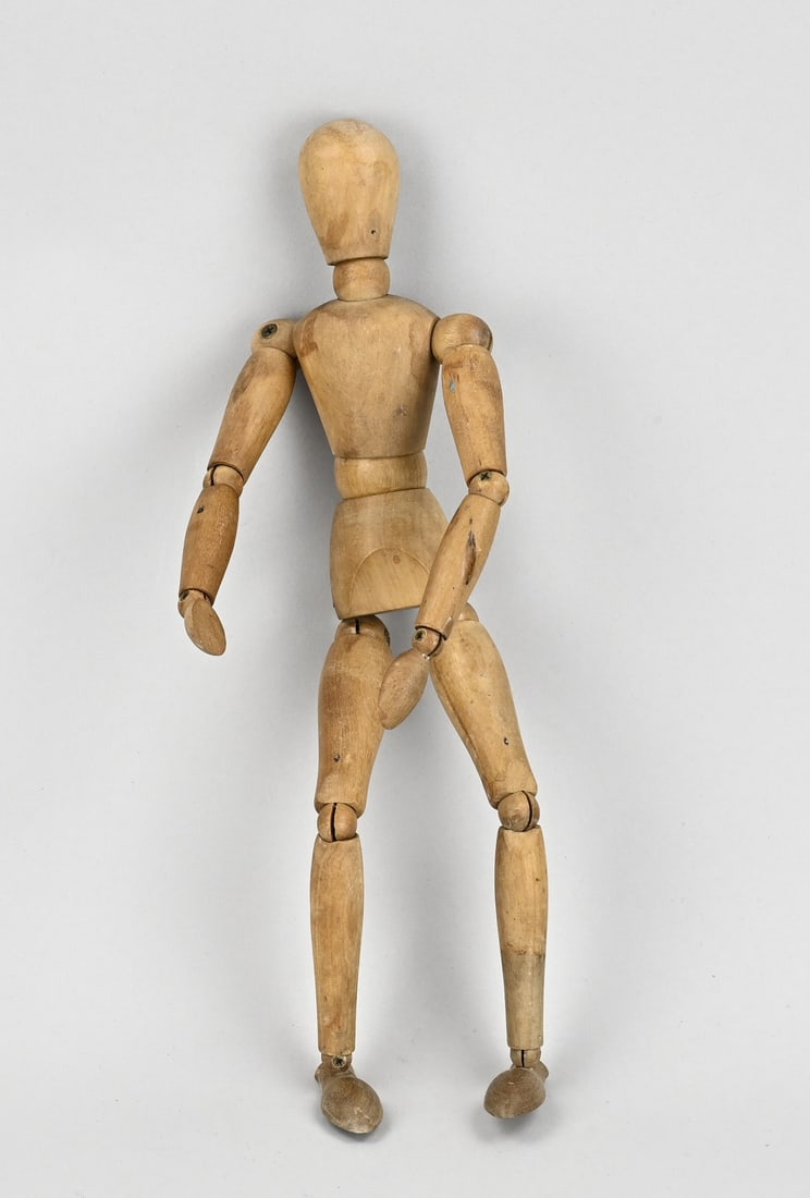 Wooden drawing model (mannequin): Wooden drawing model (mannequin) from the 1960s. Made of beech wood. Dimensions: 30 cm. In good condition.
