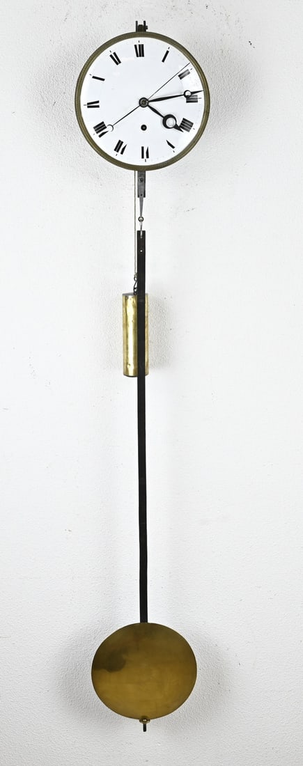French regulator, 1820: Early 19th-century French regulator with lever escapement and central seconds hand. Circa 1820. Dimensions: H 15 x Ø 28 cm. In good condition.