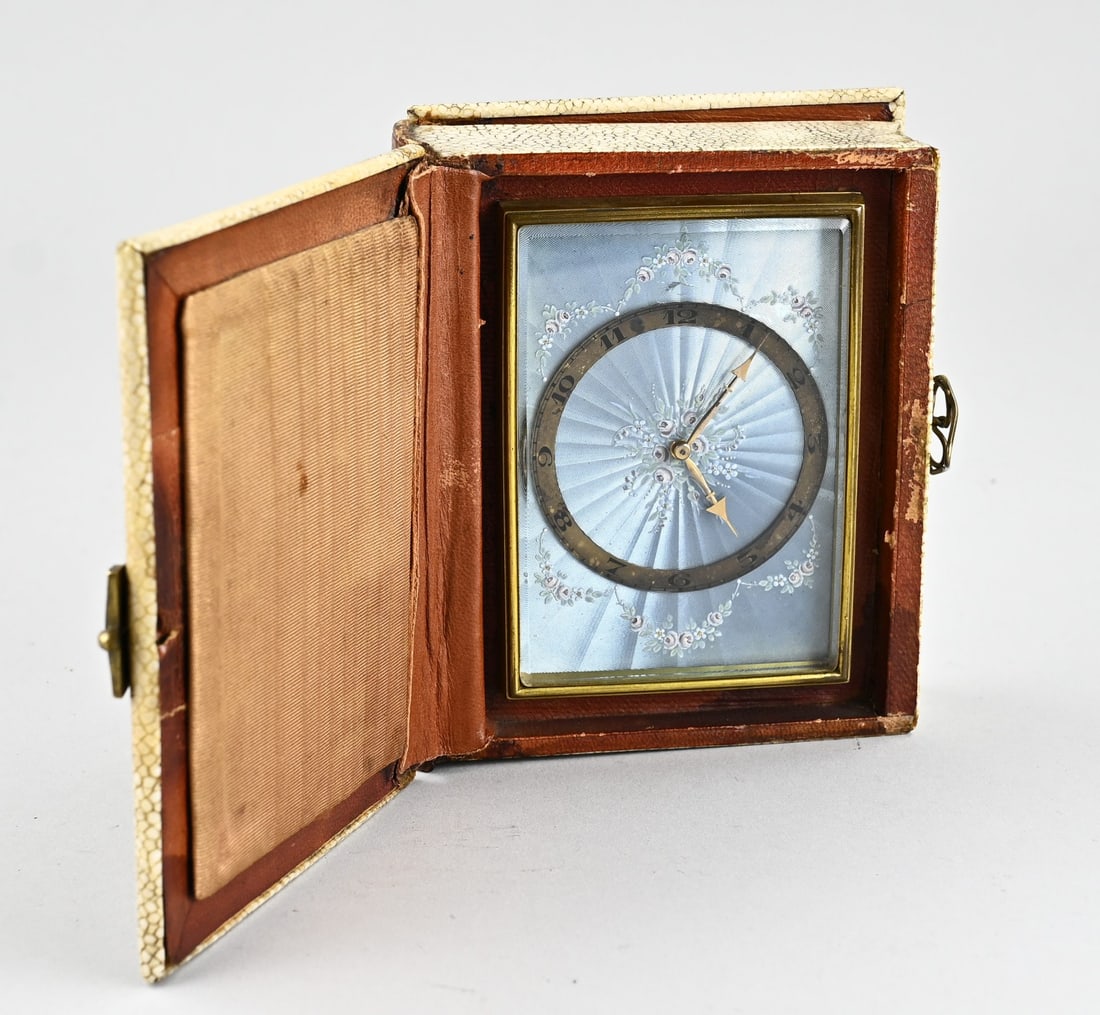 Gübelin Lucerne desk clock, 1930 (1 of 3)