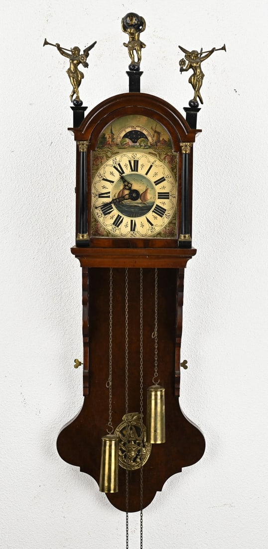 Frisian longcase clock, 107 cm.: Dutch burr walnut Frisian longcase clock with moon phase. Second half of the 20th century. Dimensions: 107 cm. In good condition.