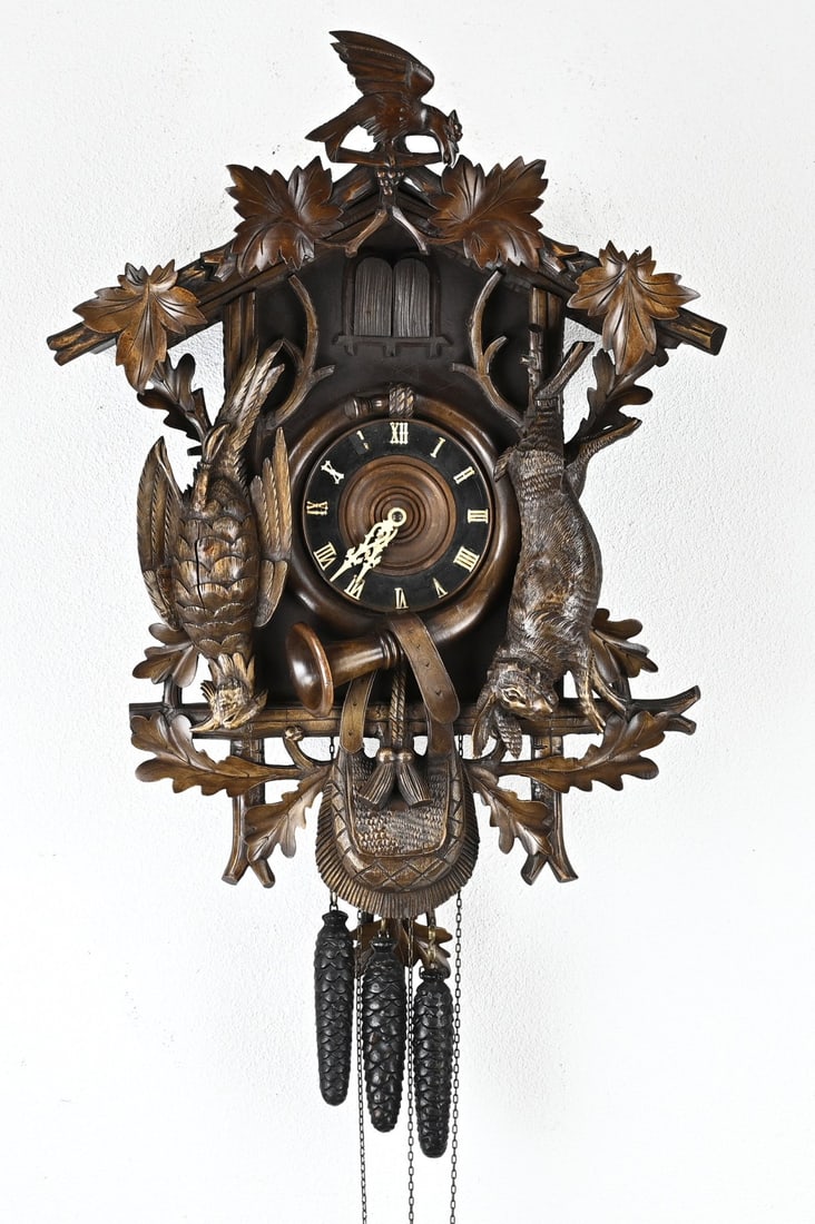 Black Forest cuckoo clock (1 of 3)