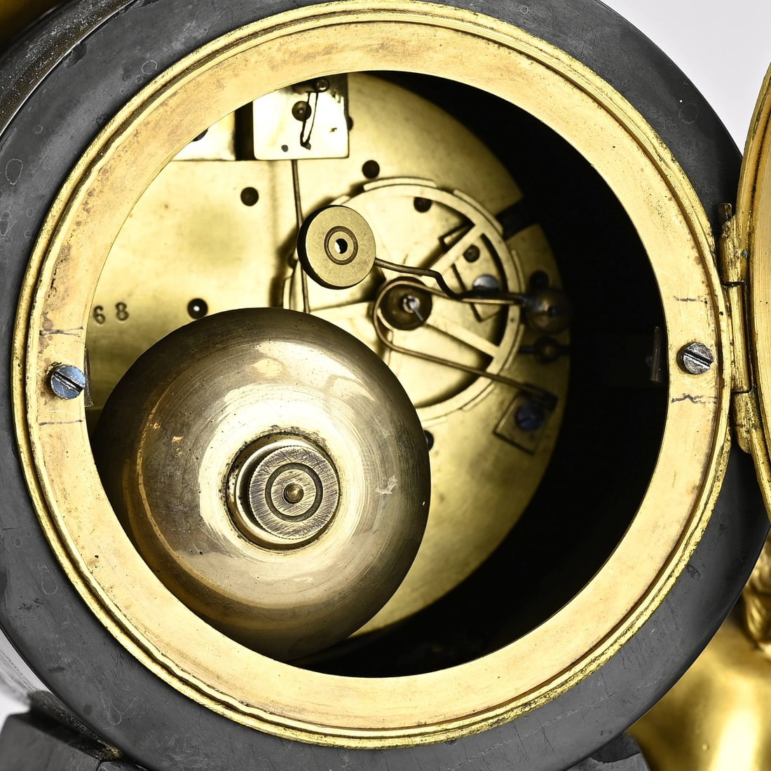 French pendulum clock with putti - 2
