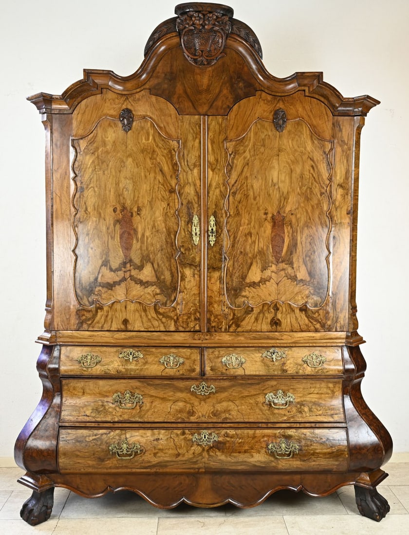 Walnut cabinet: 18th-century Dutch burr walnut Baroque cabinet with original gilded bronze fittings and claw feet. Dimensions: 240 x 185 x 67 cm. In good, unrestored condition.