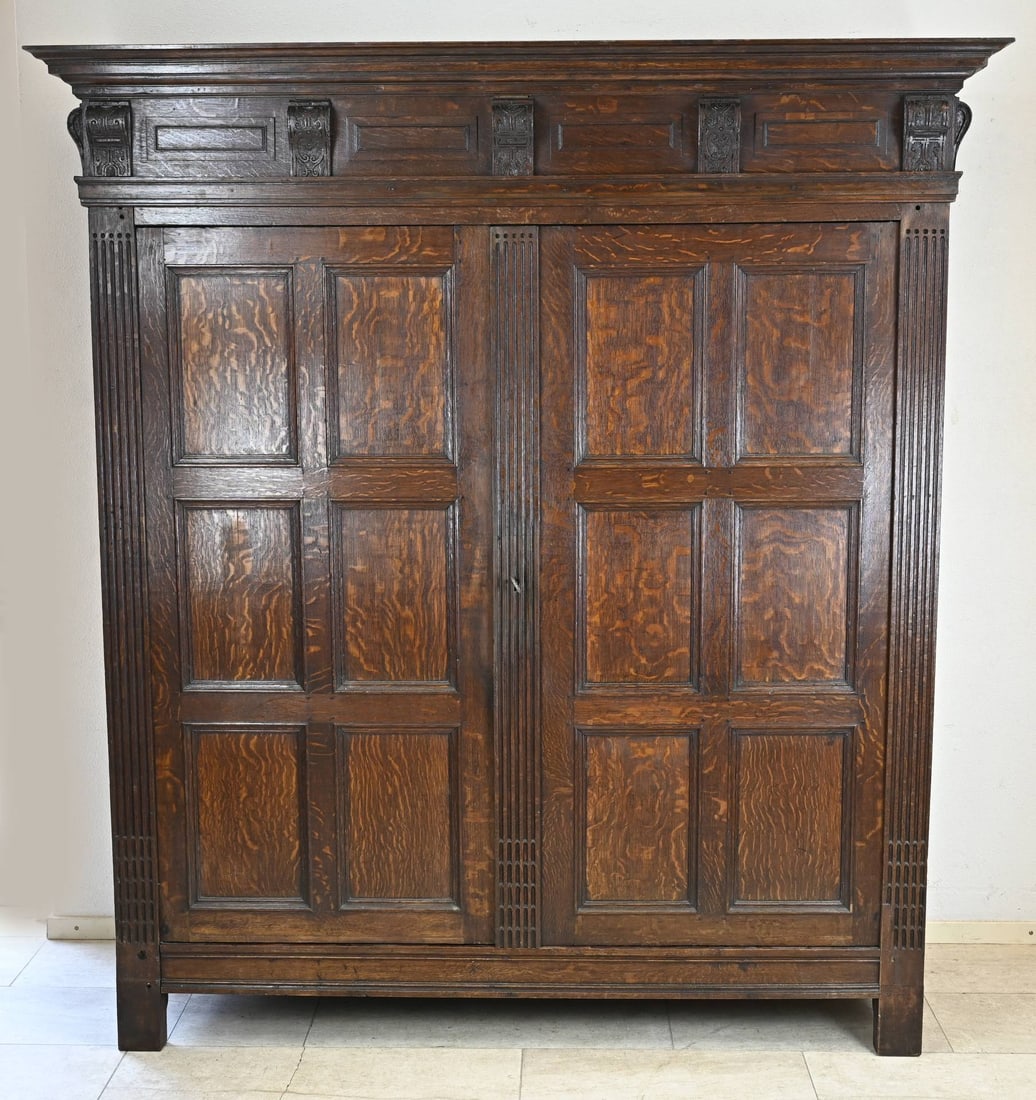 Dutch panel cabinet (1 of 2)