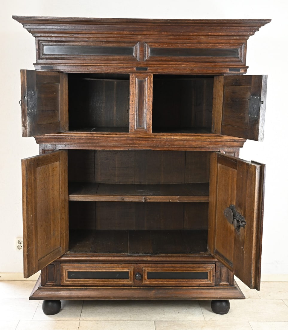 Renaissance panel cabinet - 2