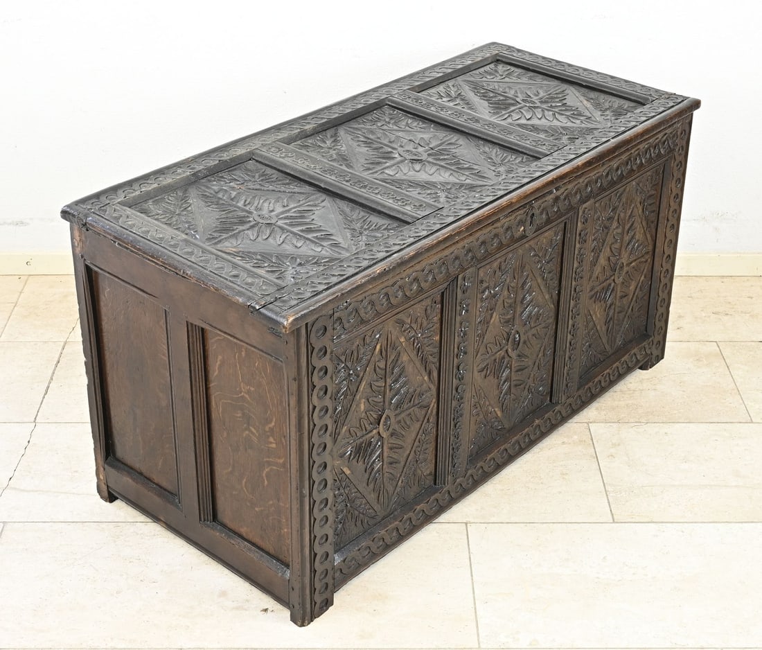 Oak blanket chest - 2