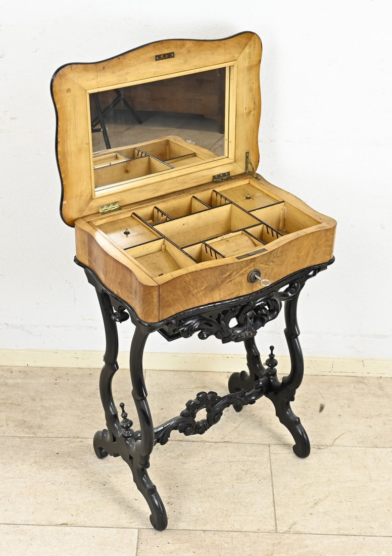 William III sewing table - 2