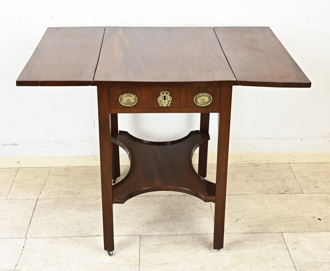 Mahogany drop-leaf table - 2