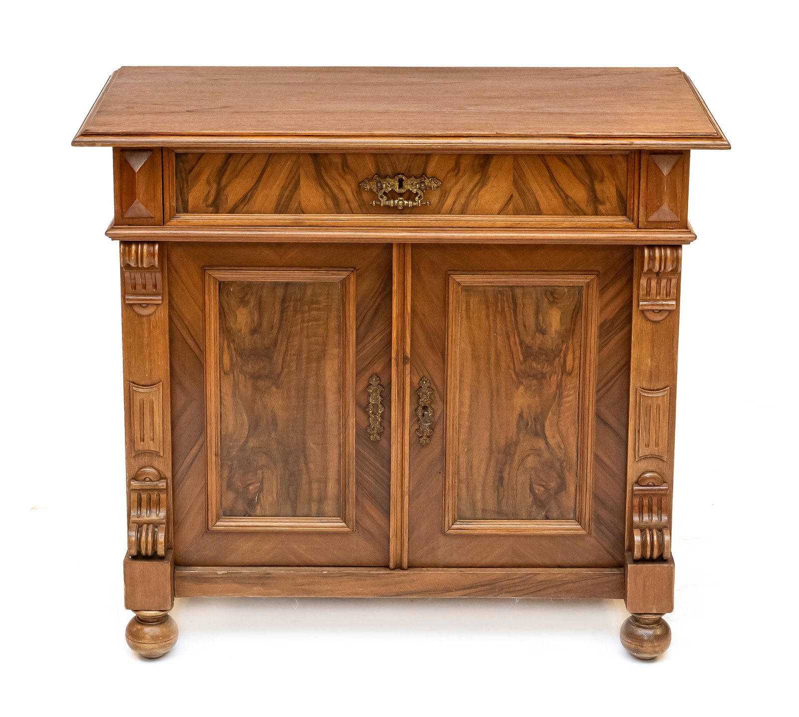 Pedestal cabinet, 1880: Antique walnut pedestal cabinet. Gründerzeit. Germany. Circa 1880. Dimensions: 82 x 88 x 45 cm. In good condition.