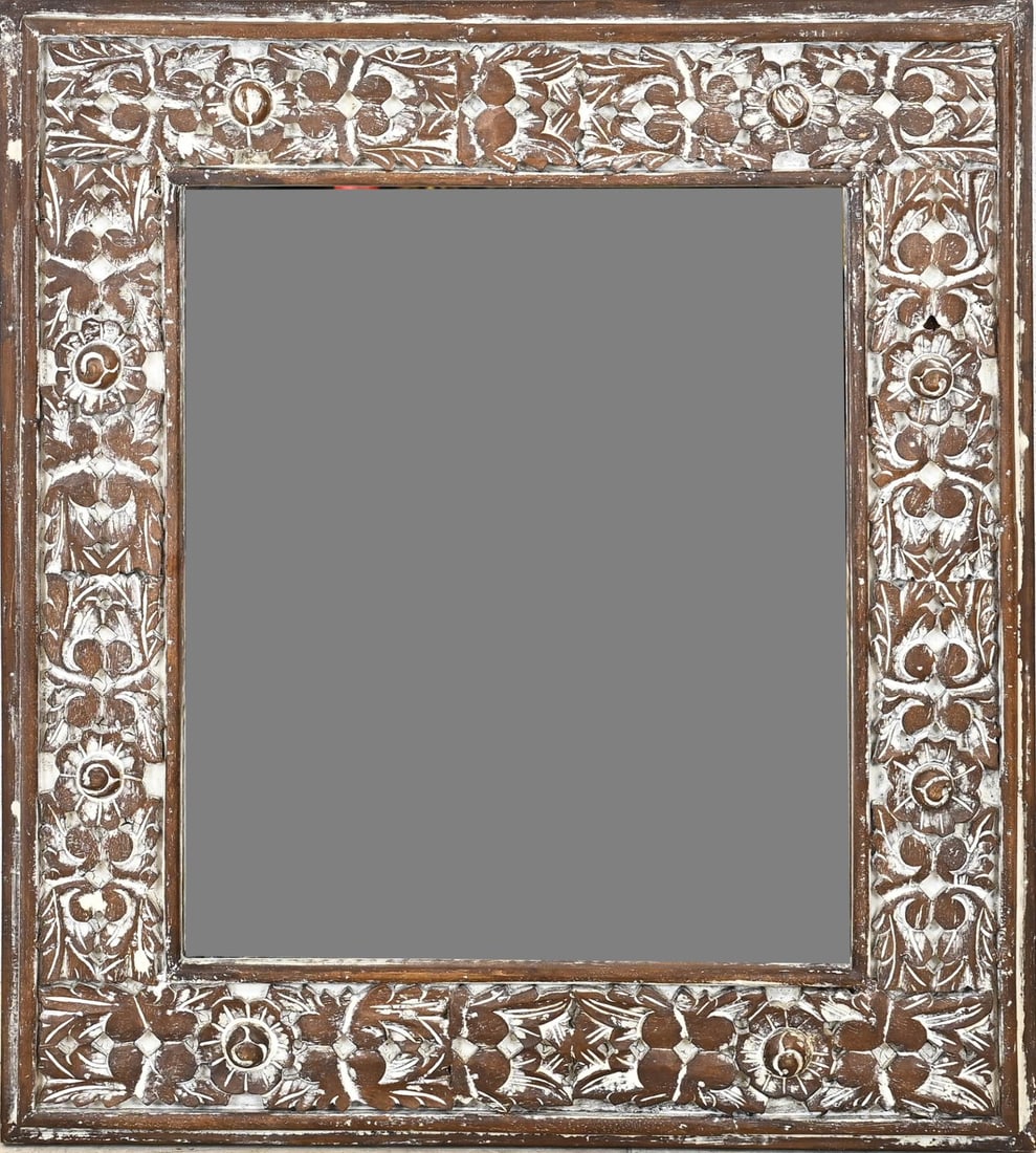 Mirror: Rectangular, carved wood mirror. Floral decoration. Second half of the 20th century. Dimensions: 81 x 72 cm. In good condition.