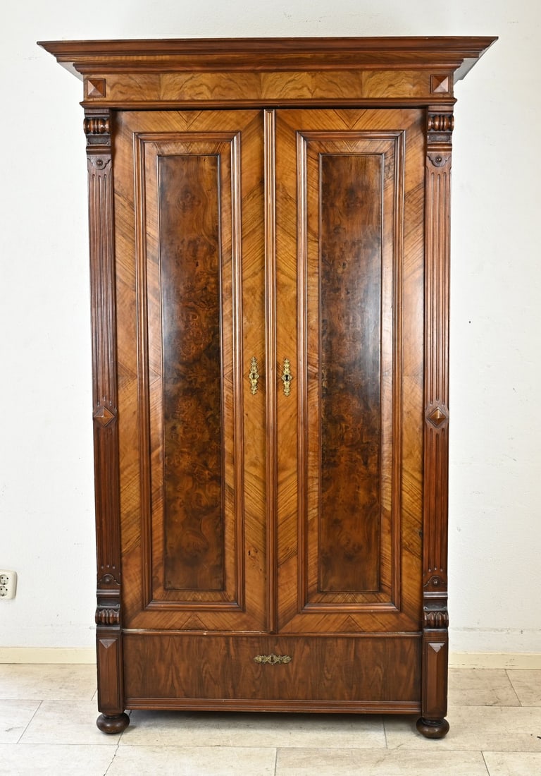 2-Door Gründerkast, 1890: German walnut 2-door linen cupboard. Gründerzeit. With shelves and drawers. Circa 1890. Detachable top. Dimensions: 209 x 128 x 60 cm. In good condition.