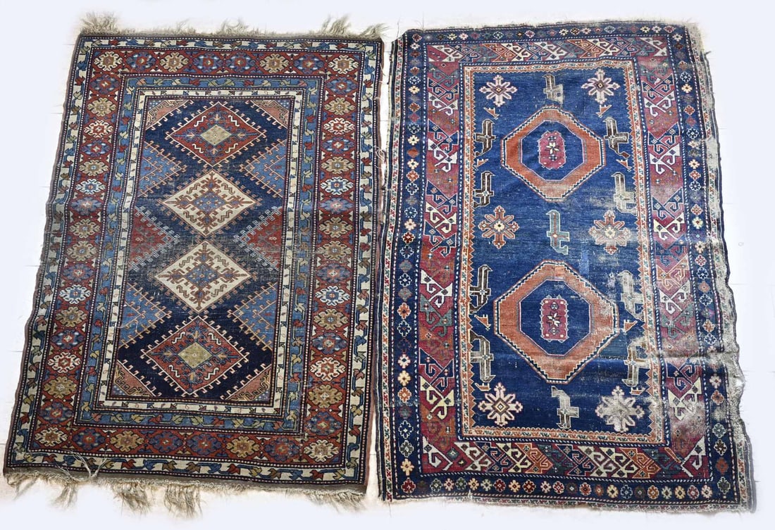 2x Antique Persian rug: Two antique Persian rugs. Dimensions: 176 x 120 cm / 169 x 117 cm. One rug damaged. In reasonable condition.