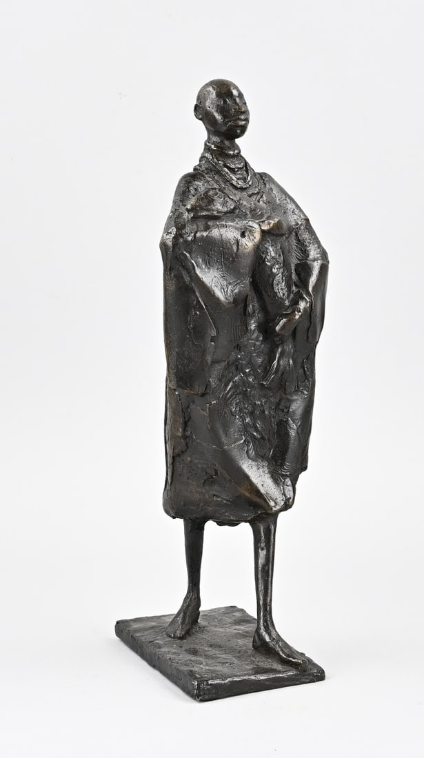 Jos van Riemsdijk, African woman with fish: Jos van Riemsdijk. 1915 - 2005. Bronze sculpture of an African woman with a fish. Dimensions: H 40 cm. In good condition.