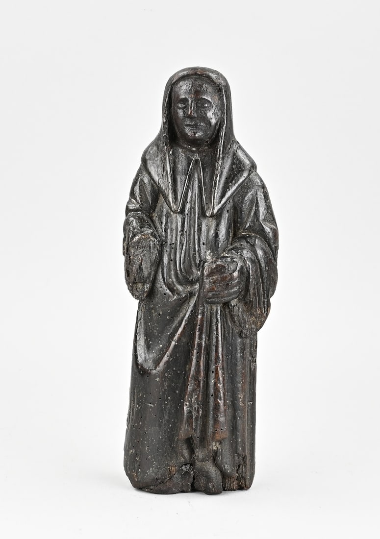 Holy figure, 31 cm.: 15th-16th Century French, Walnut holy figure (mourner). Traces of inactive wormhole. Dimensions: 31 cm. In good condition.