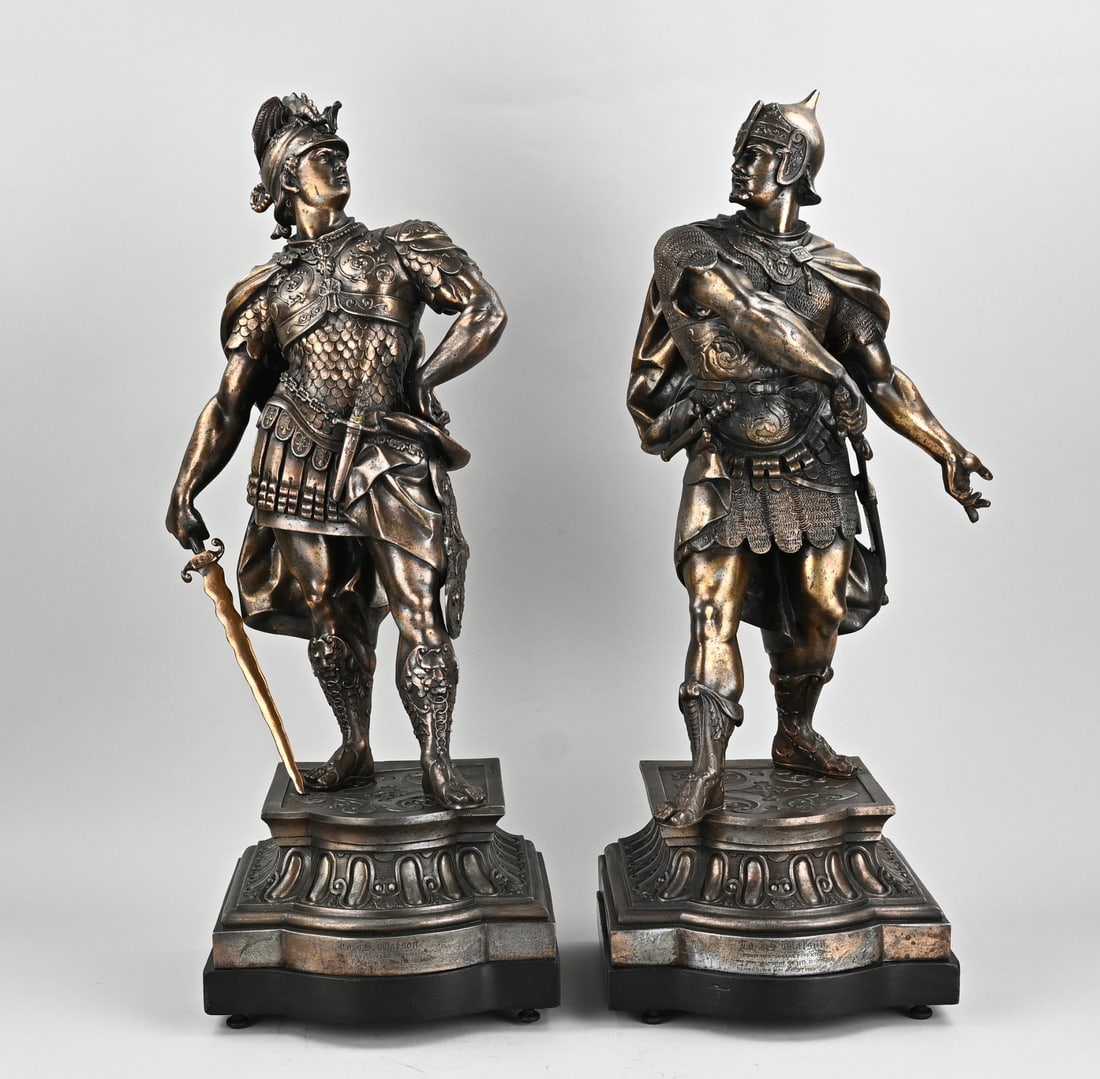 2x Large antique statue, Romans: Two large, antique, signed composition metal figures with text; JA Watson + signature Waagen. Romans. Circa 1880. Dimensions: H 63 cm. In good condition.