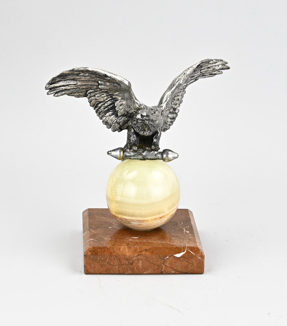 Statue, Eagle (1 of 1)