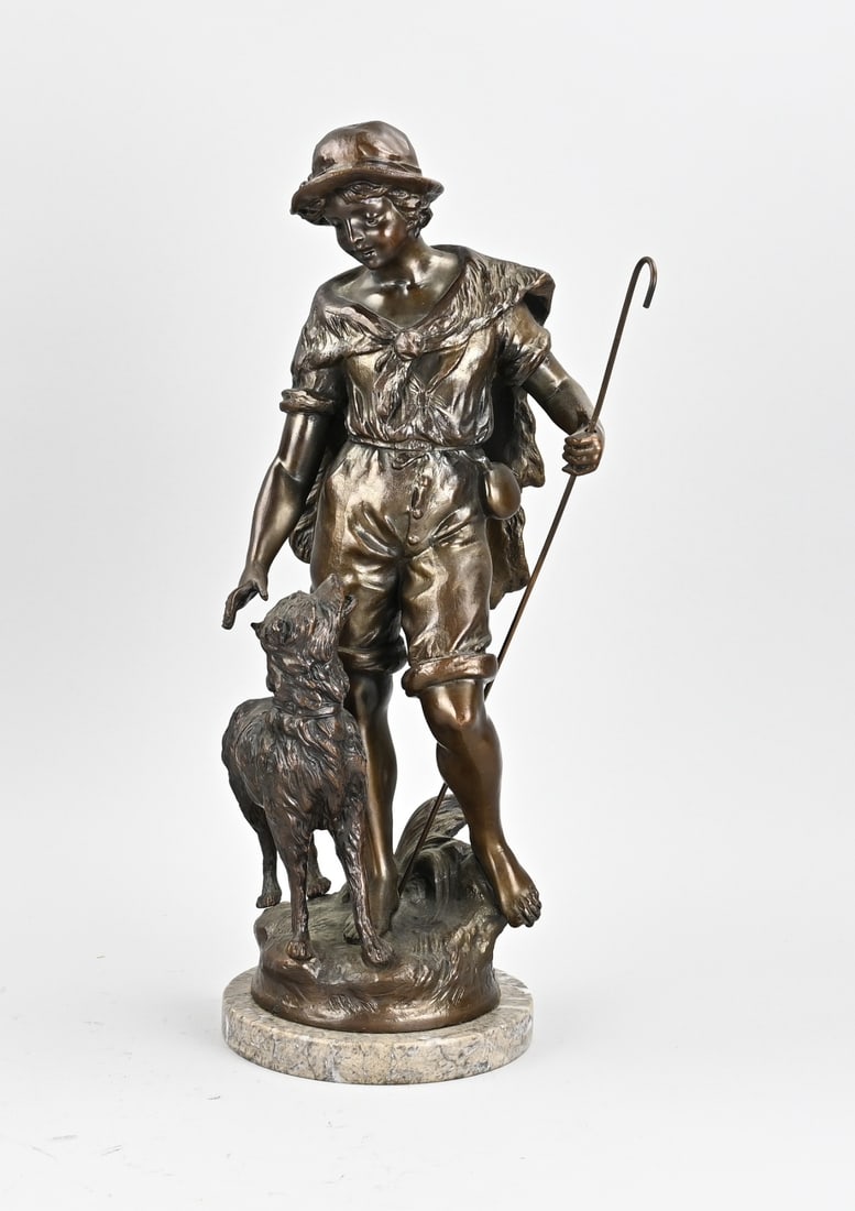 Statue, Shepherd with dog: Antique composition metal sculpture. Shepherd with sheepdog. France. Circa 1900. Indistinctly signed. Dimensions: H 47 cm. In good condition.