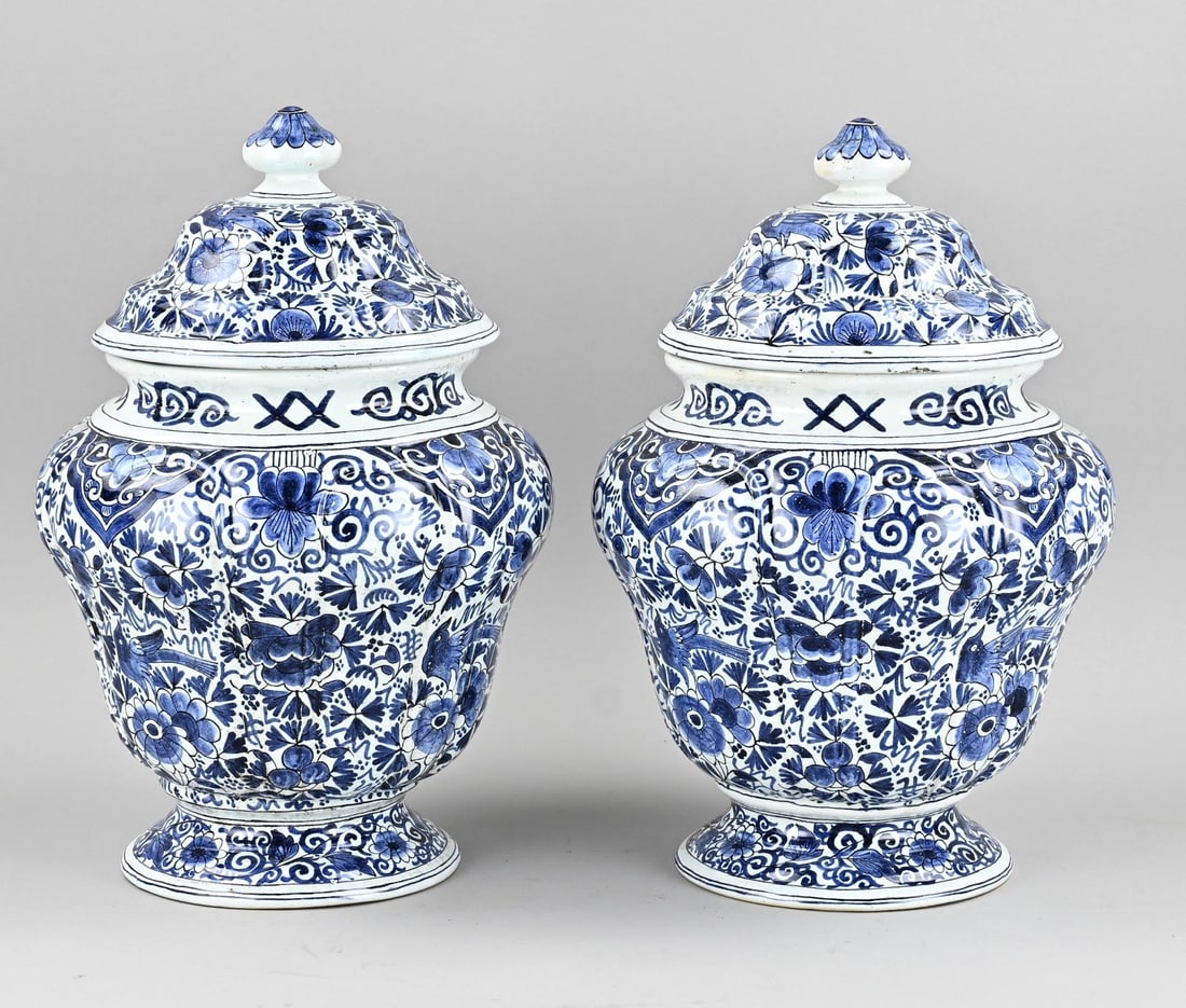 2x Delft lidded pot - 2