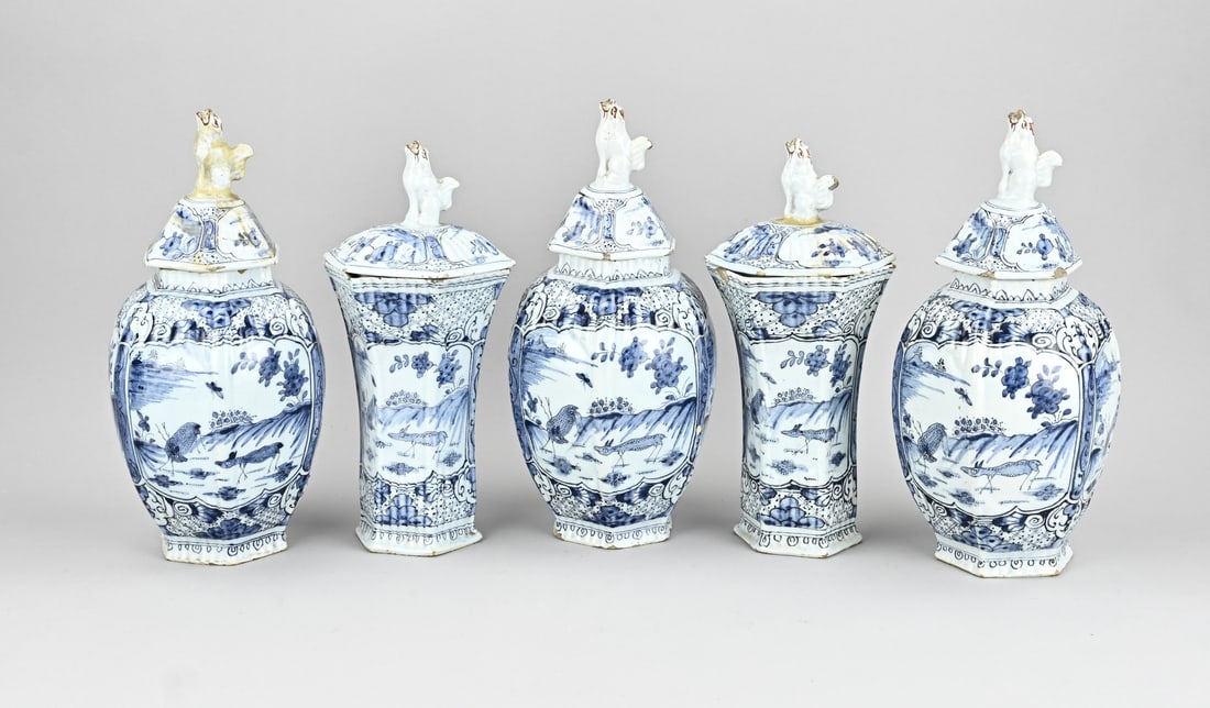 5-piece Delft cabinet set (1 of 2)
