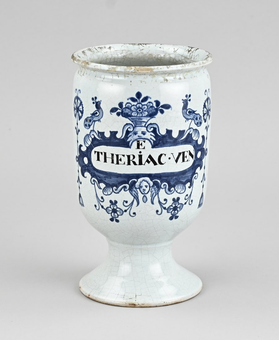 Delft apothecary jar (1 of 3)