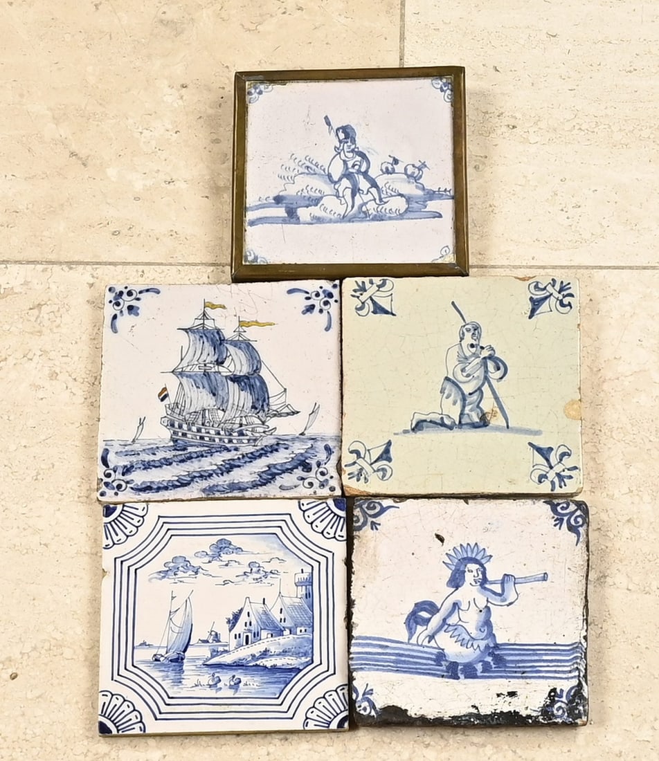 Lot of 5 tiles: Lot of five various antique tiles. 18th - 19th Century. Dimensions: 13 x 13 cm. In fair/good condition.