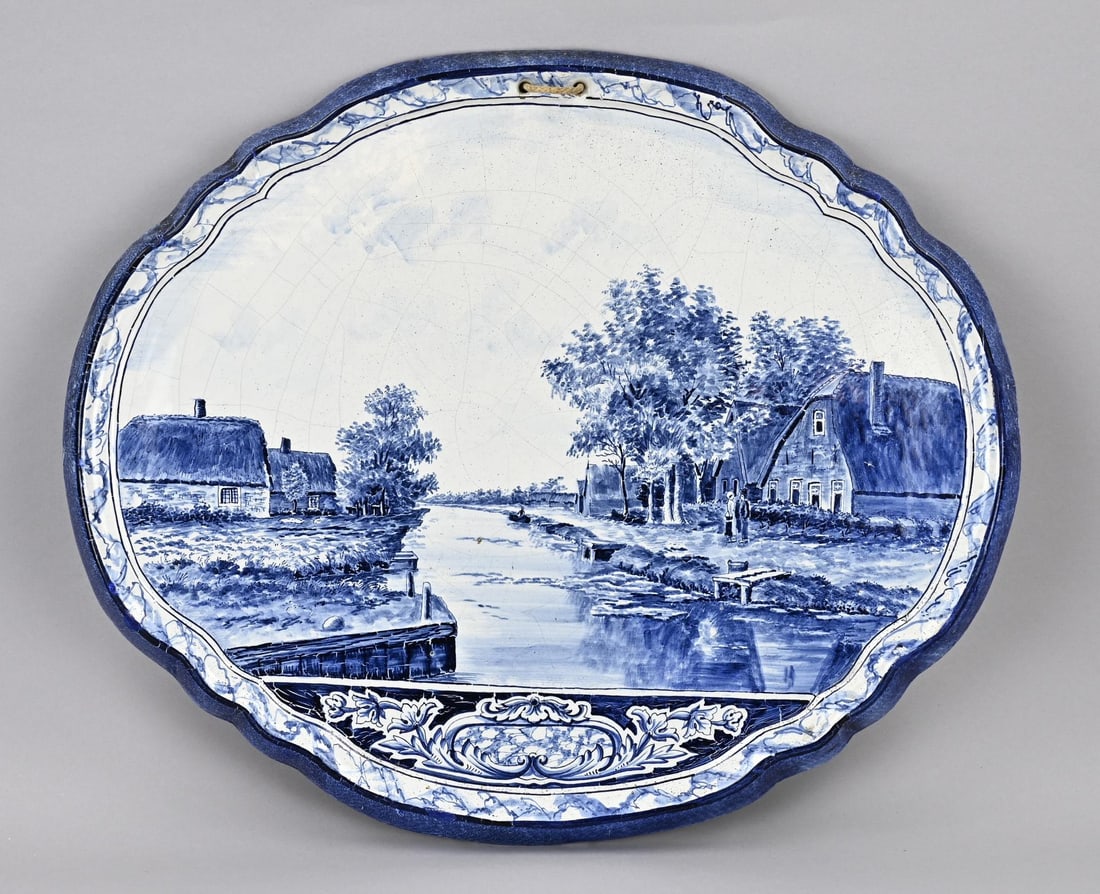Dutch wall plaque.: Large antique Dutch faience wall plaque. Circa 1880 - 1900. Tichelaar, Makkum. Dimensions: 45 x 55 cm. In good condition.