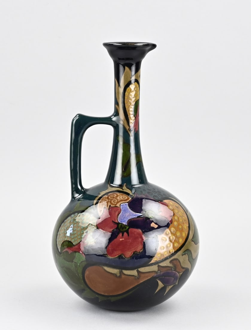 Earthenware jug, 1900 - 2
