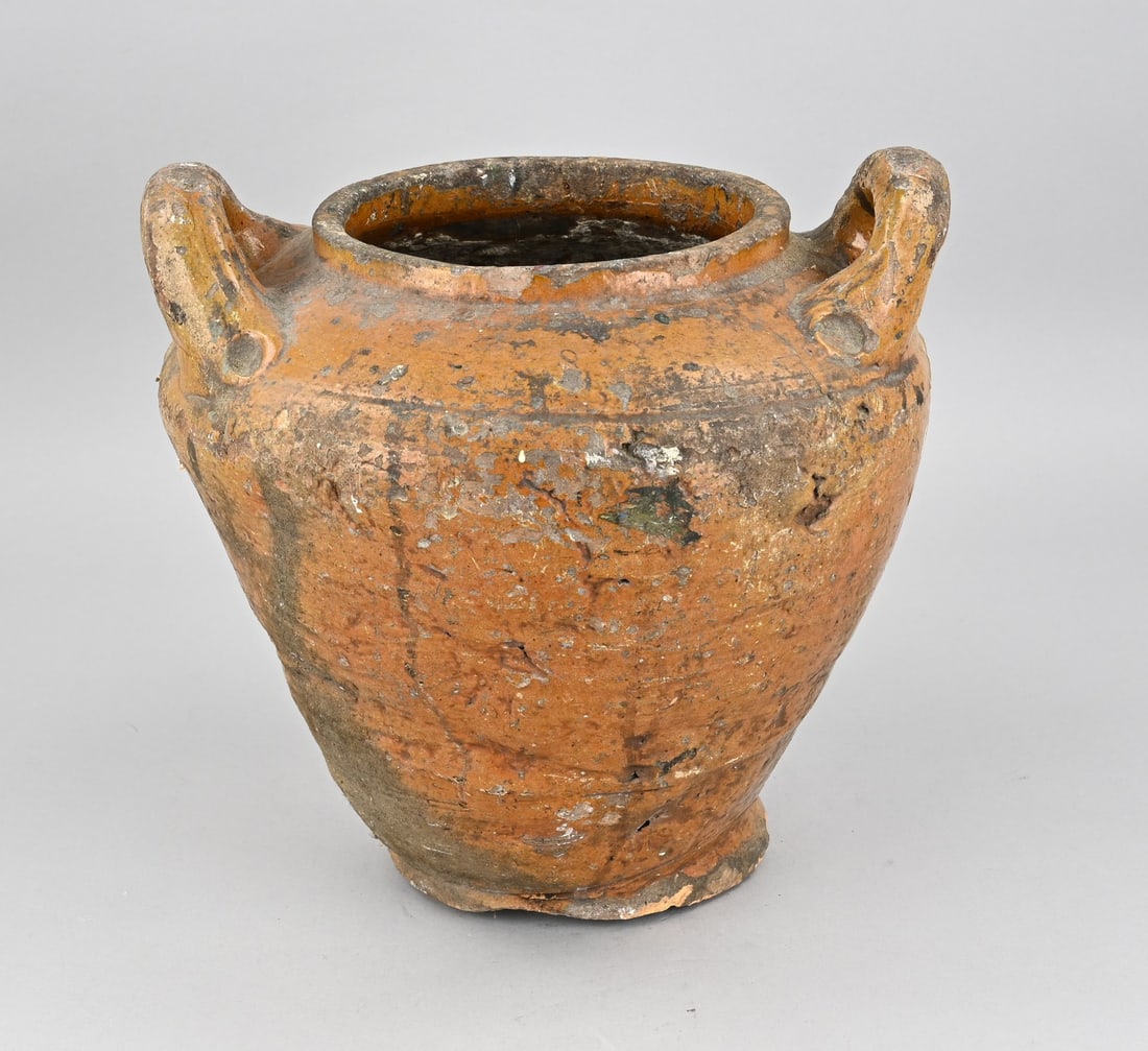 Stoneware pot (18th century): Large, early Dutch stoneware pot. Found during excavation of the North Sea Canal. 18th century. Dimensions: H 29 x Ø 28 cm. In good condition.