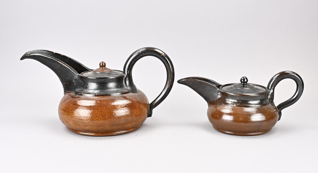 2x Pouring Jug (1 of 2)