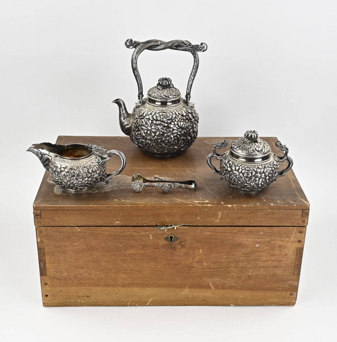 Chinese silver tableware (1 of 1)