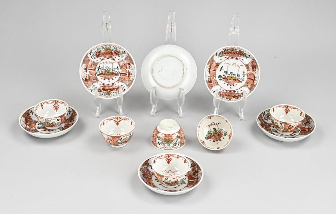 Lot of Chinese cups/saucers (1 of 1)