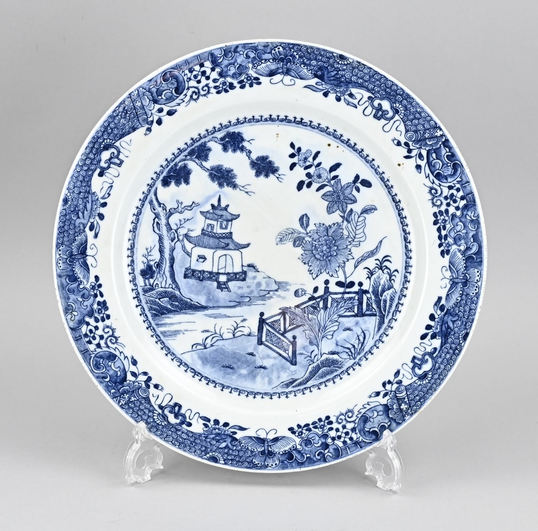 Large Chinese dish Ø 35.7 cm. (1 of 1)