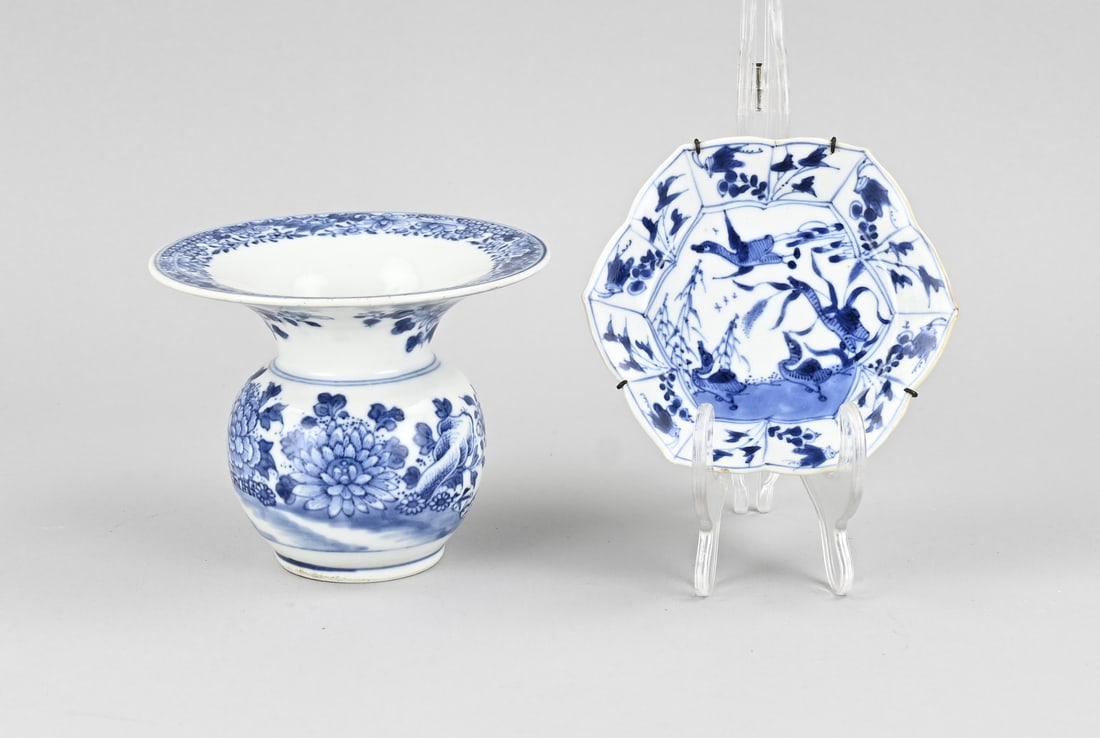 Spittoon + board: Two pieces of 18th-century Chinese porcelain. 1x Cheng Lung spittoon with garden/peony decoration, formerly a lamp base. 1x Hexagonal Kang Xi dish with waterfowl decoration + base mark, rim frit. Dime