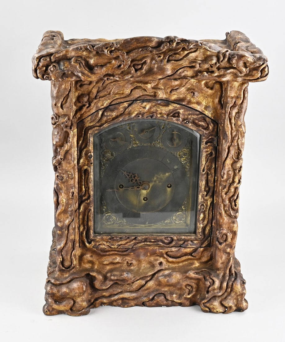 Bracket clock (Chenxiangmu) (1 of 1)