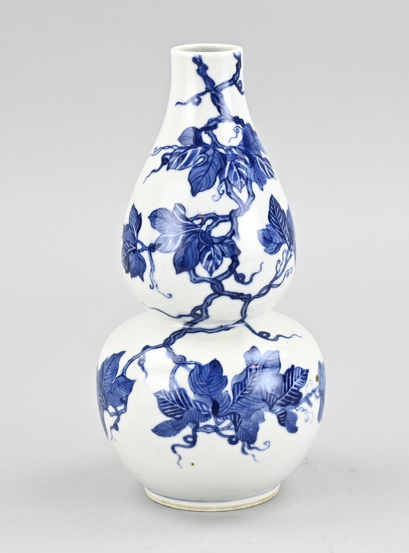 Chinese knobbed vase, H 23 cm. (1 of 1)