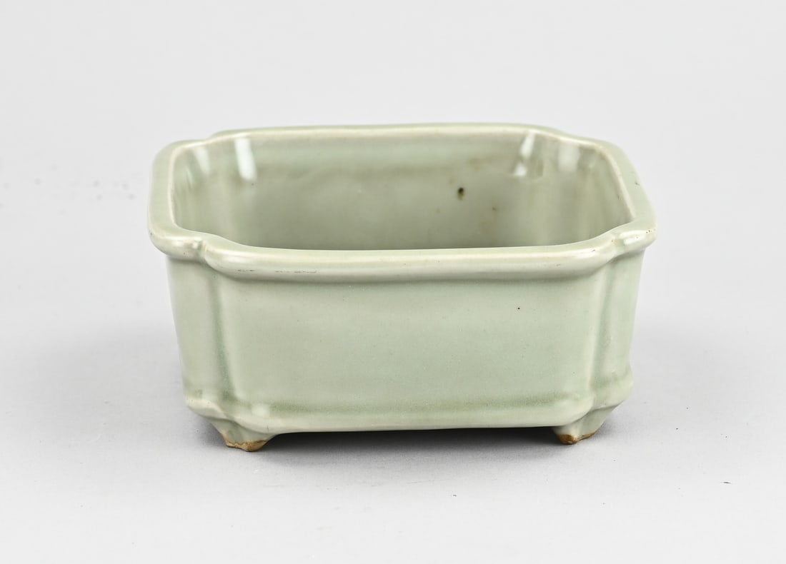 Celadon bowl/planter (1 of 1)