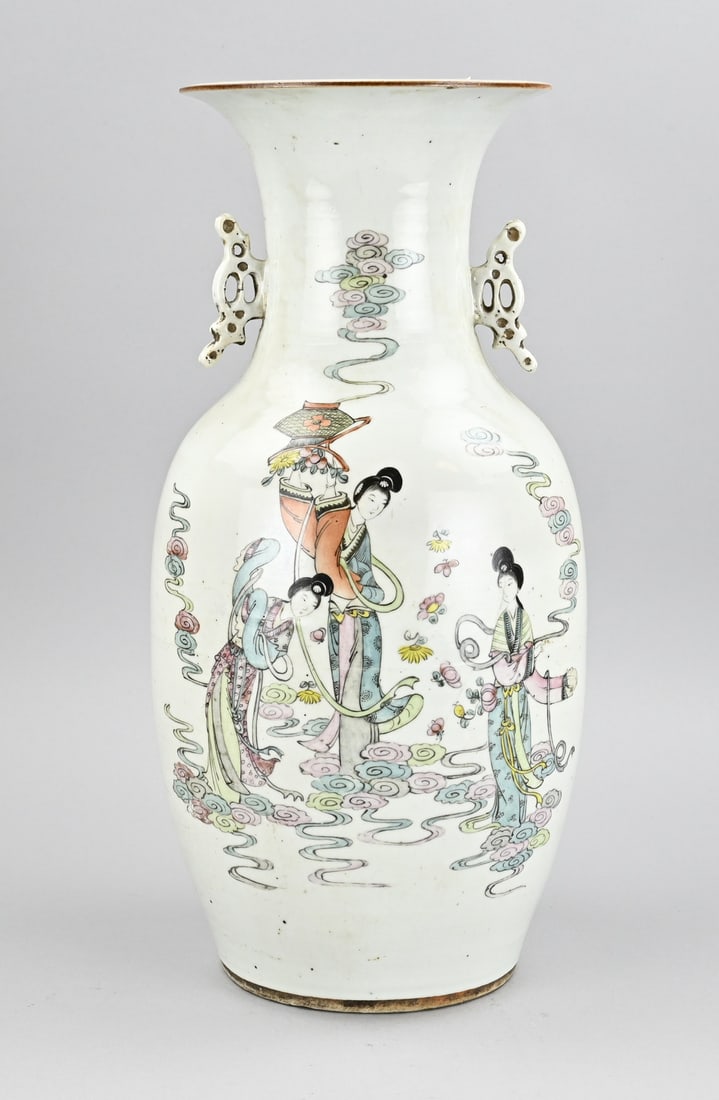 Chinese vase, H 42.4 cm. (1 of 1)