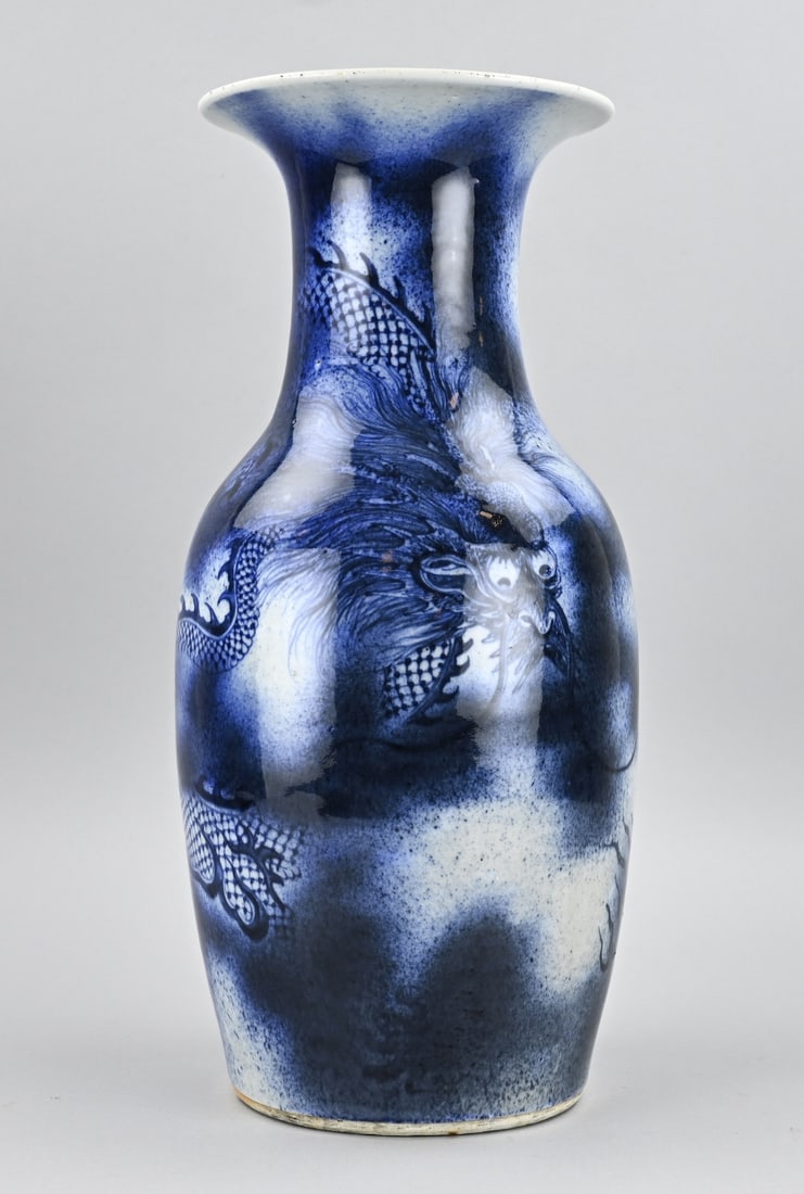 Chinese dragon vase, H 44.7 cm. (1 of 1)