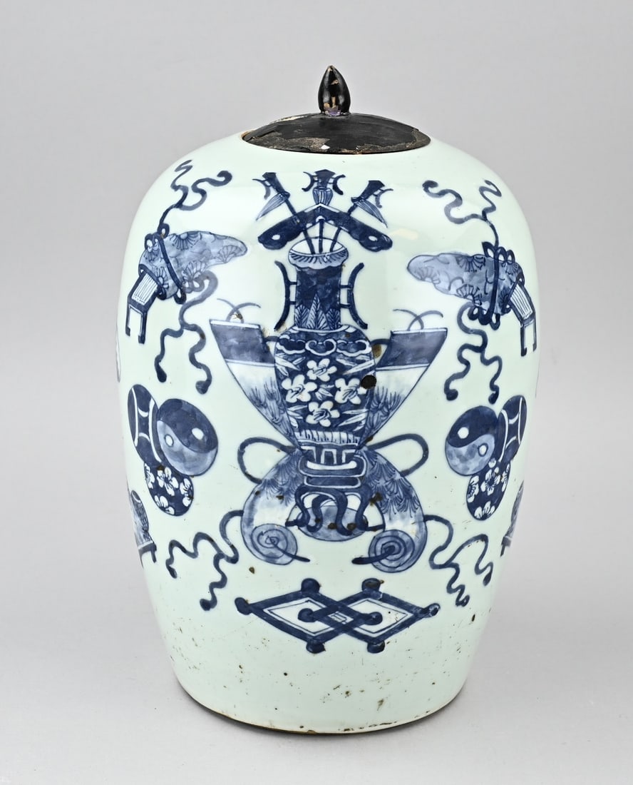 Chinese storage jar, H 35 cm. (1 of 1)