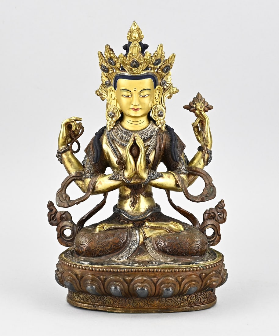 Bronze Buddha, H 32 cm.: Old/antique Chinese Tibetan bronze Buddha. Avalokitesvara (Chenrezig). Partially gilded + silver-plated. With original polychromy. Probably first half of the 20th century. Dimensions: H 32 cm. In