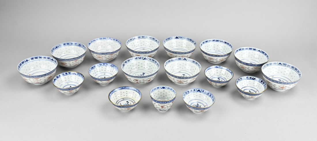 Lot of Chinese bowls (17x) (1 of 1)