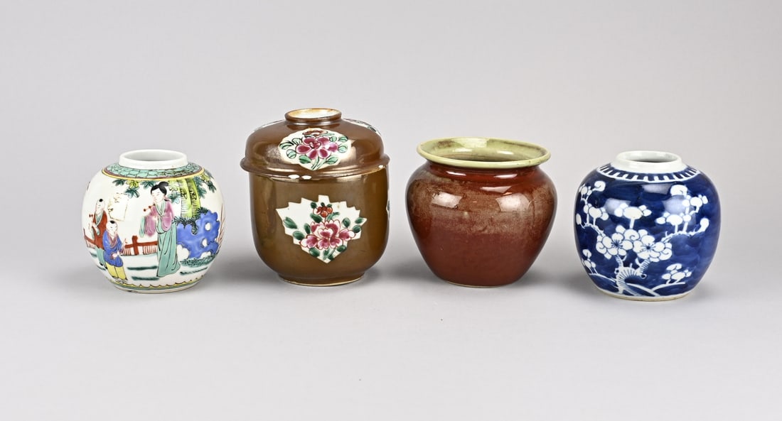4x Chinese (ginger jar etc.): Four pieces of old/antique Chinese porcelain. 1x Capuchin lidded jar, damaged. 1x Rose family ginger jar with figural decoration. 1x Ginger jar with prunus decoration. 1x Jar with tea glaze. 20th