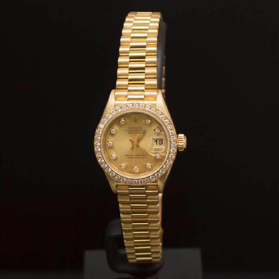 Rolex 18K Gold Presidential 26mm Diamond Dial Diamond: Retail: $0.00 ****** Rolex 18K Gold Presidential 26mm Diamond Dial Diamond Bezel Women's Wristwatch ****** Case: Gold 26mm / Besel: Diamond (factory) / Bracelet: Gold Standard clasp with logo / Dial: 