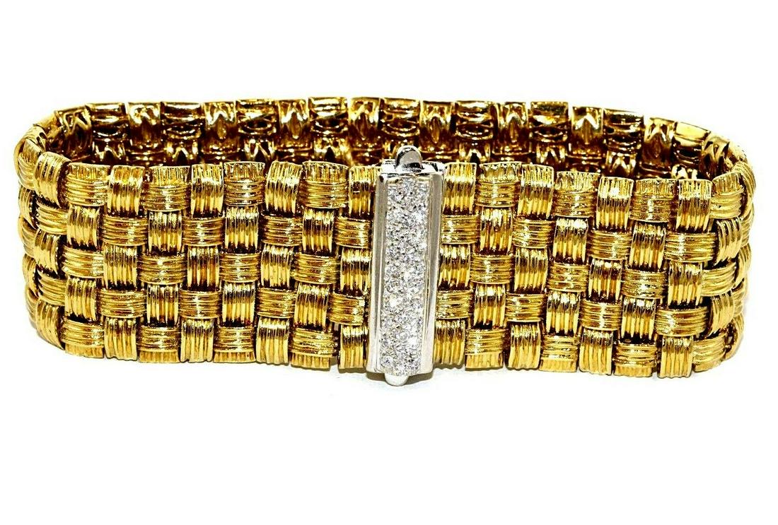 18K Yellow and White Gold Roberto Coin Appassionata Designor Bracelet: Retail: $10,500.00 ****** 18K Yellow and White Gold Roberto Coin Appassionata Designor Bracelet ****** Metal: 18K Yellow and White Gold / Total Item Weight: 91.4 Grams / Country Made: United States /