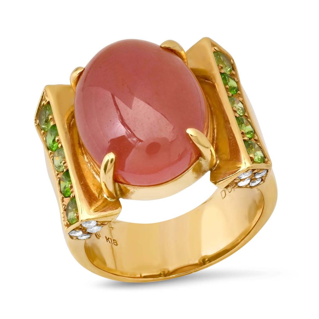 Platinum Setting with 8.12ct Carnelian Chalcedony, 0.78ct Garnet and 0.20ct Diamond Ladies Ring: Retail: $8,820.00 ****** Platinum Setting with 8.12ct Carnelian Chalcedony, 0.78ct Garnet and 0.20ct Diamond Ladies Ring ****** Size: 6.5 (we offer free resizing to winning bidders) / Metal: Platinum 