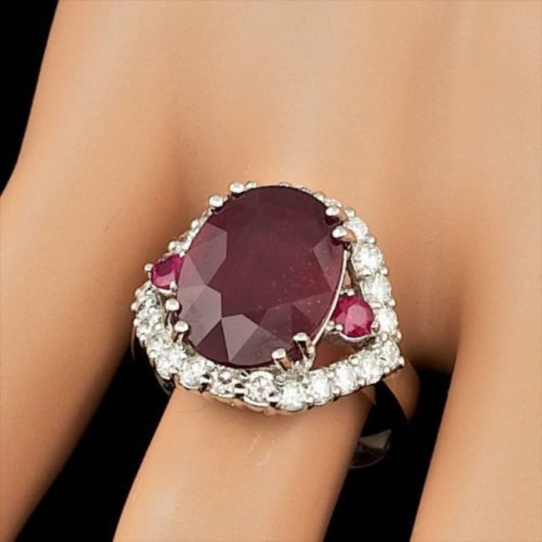 14K White Gold 7.51ct Ruby and 1.26ct Diamond Ring - 3
