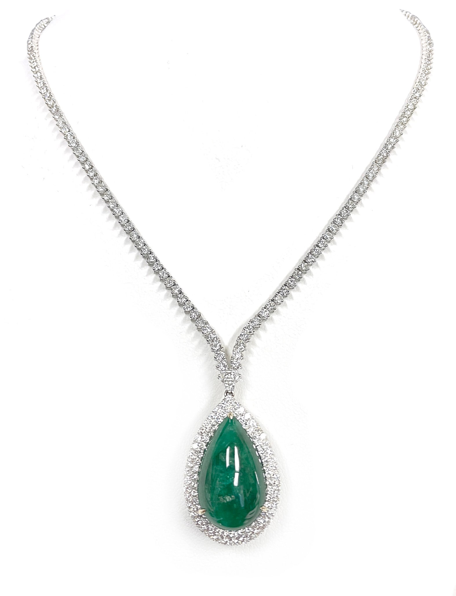 18K White Gold Necklace with 14.53ct Double Cabochon Emerald and 7.36ct Diamonds: Retail: $55,000.00 ****** 18K White Gold Necklace with 14.53ct Double Cabochon Emerald and 7.36ct Diamonds ****** Size: 16 / Metal: 18K White Gold / Total Item Weight: 22.8 Grams / Country Made: