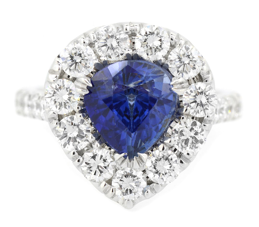 18K White Gold Ladies Ring with 2.95ct Sapphire and 1.63ct tw Adjacent Diamonds: Retail: $16,000.00 ****** 18K White Gold Ladies Ring with 2.95ct Sapphire and 1.63ct tw Adjacent Diamonds ****** Size: 6.5 / Metal: 18K White Gold / Total Item Weight: 7.9 Grams / Country Made: United