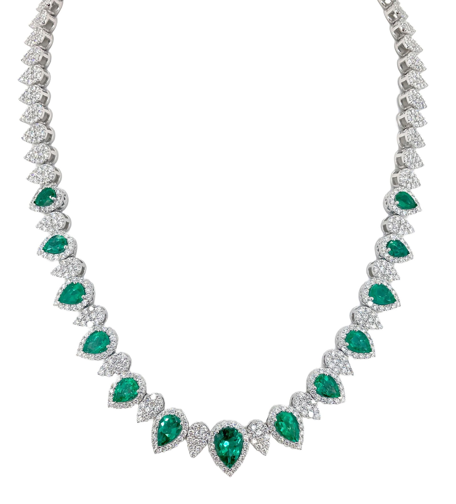 18K White Gold Ladies Necklace with 12.71ct Emerald and 17.25ct tw Diamonds (1 of 6)